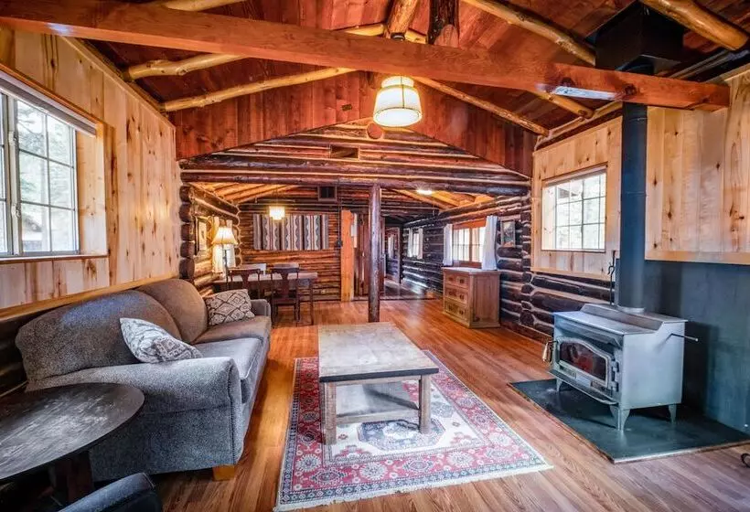 Hotelli Corkins Lodge