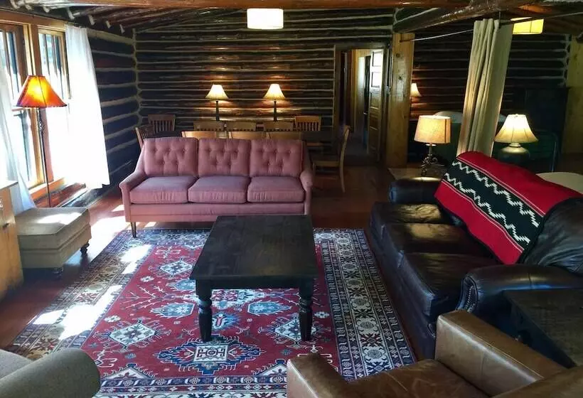 Hotelli Corkins Lodge