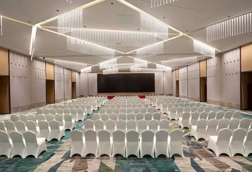 ホテル Holiday Inn Wuxi Central Station, An Ihg