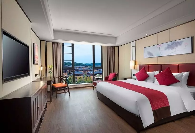 Hotelli Ramada By Wyndham Yingshan Jiulongwan Resort