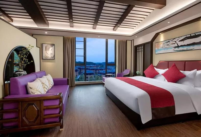 Hotelli Ramada By Wyndham Yingshan Jiulongwan Resort