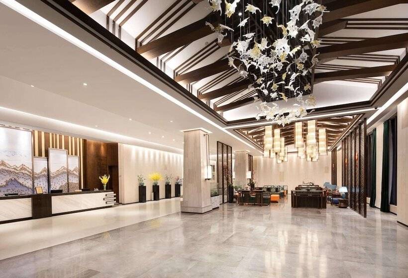 בית מלון כפרי Ramada By Wyndham Yingshan Jiulongwan Resort