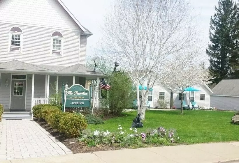 Majatalo The Pavilion At The Park