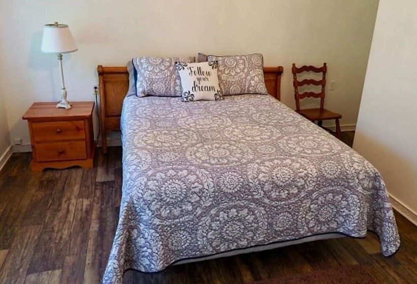 膳宿费 The Pavilion At The Park