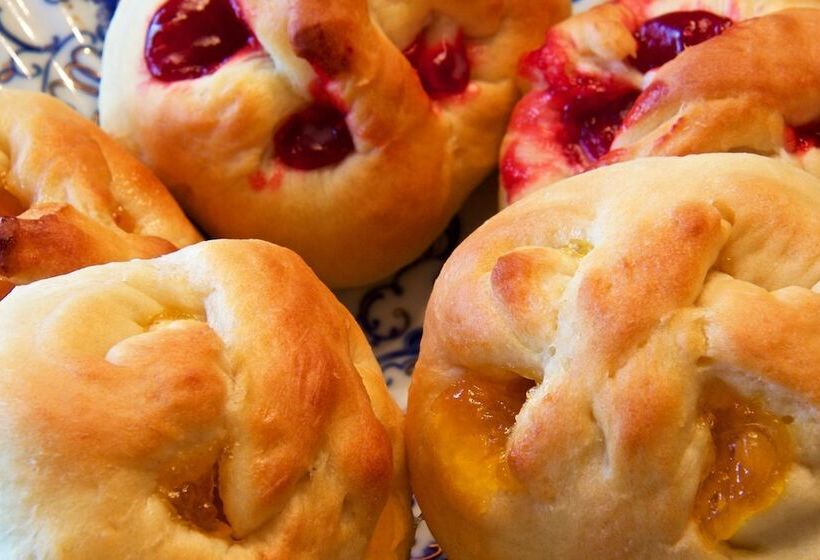 Taylor Made Bed And Breakfast