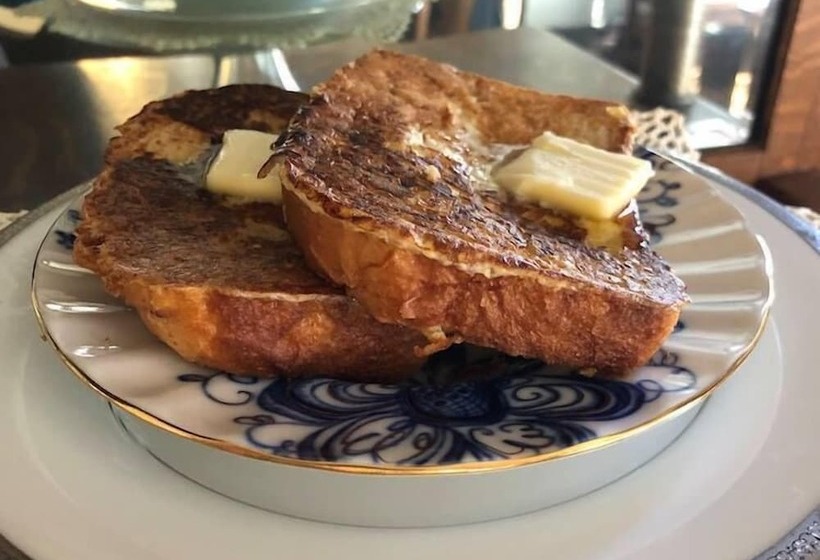 Taylor Made Bed And Breakfast