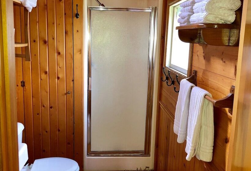 Taylor Made Bed And Breakfast