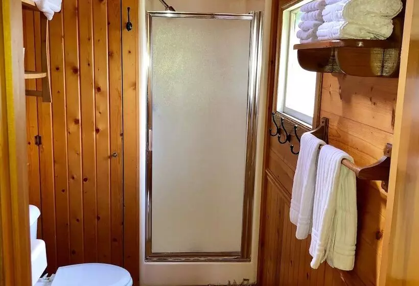 Taylor Made Bed And Breakfast