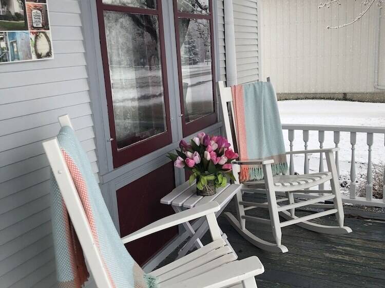 Taylor Made Bed And Breakfast