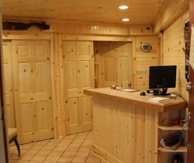 Wisconsin Aire Motel