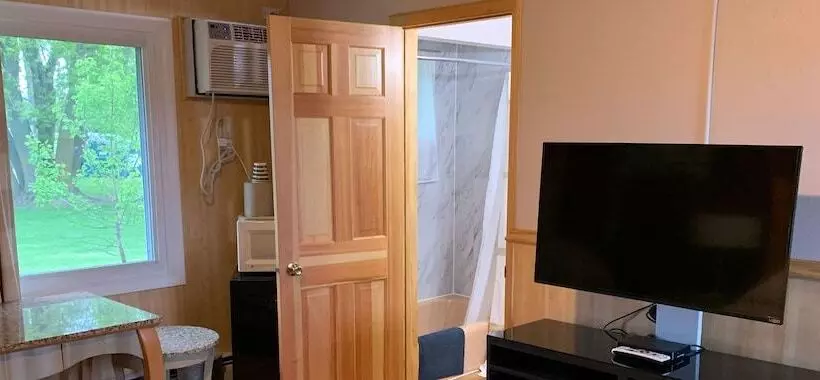 Wisconsin Aire Motel