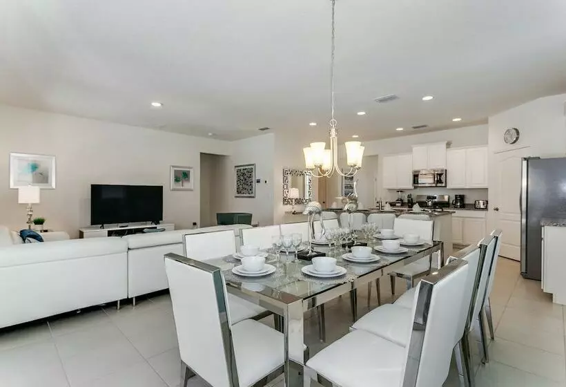 Exceptional 5 Bed 4,5 Ba Villa Gamerm