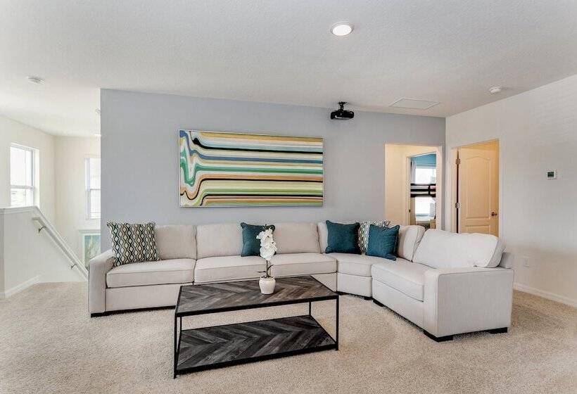 Exceptional 5 Bed 4,5 Ba Villa Gamerm