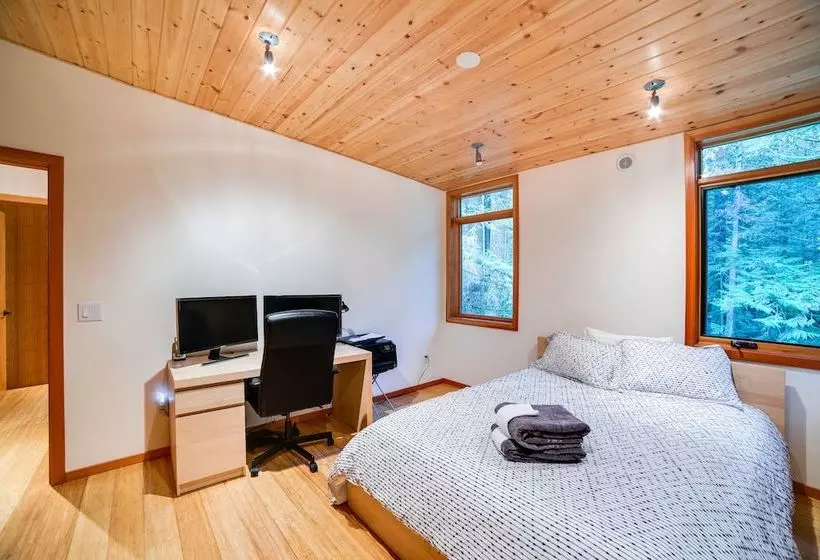 Mt. Baker Lodging Cabin 42 – Pets Ok, Wifi, Sleeps 4! By Mbl