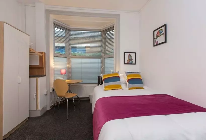 ペンション Crewe Rooms @ Samuel Street Crewe