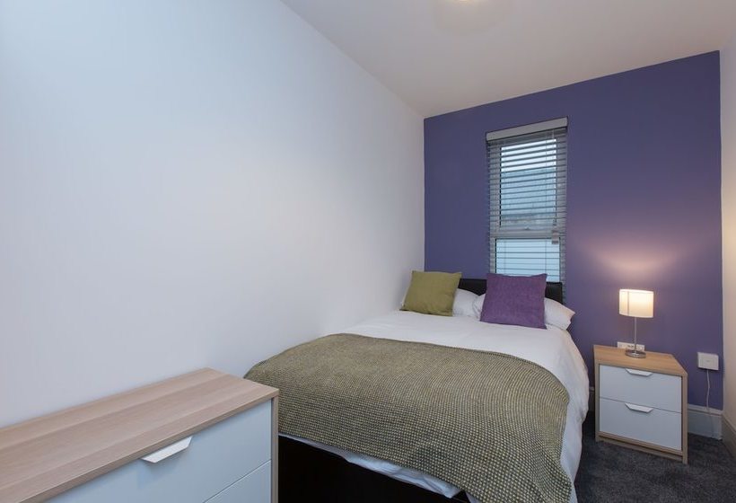 بنسيون Crewe Rooms @ Samuel Street Crewe