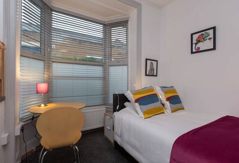 بنسيون Crewe Rooms @ Samuel Street Crewe