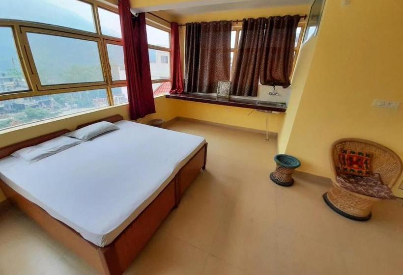 تختخواب و صبحانه Devi Music Ashram