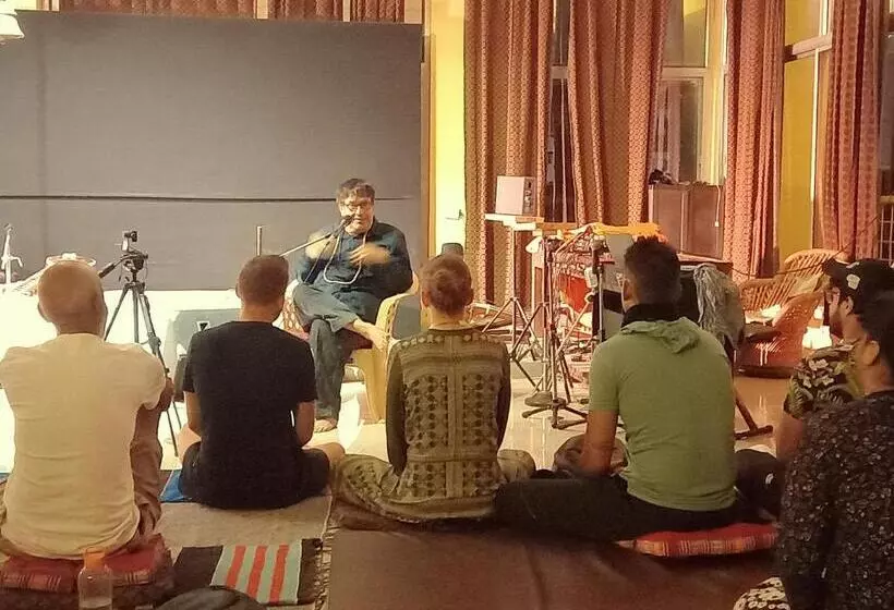 Bed and Breakfast Devi Music Ashram