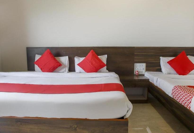 호텔 Oyo 76252  Anant Villa