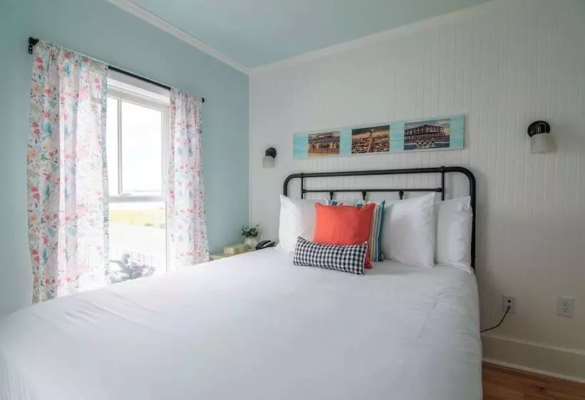 Ocean House Boutique Hotel & Motel