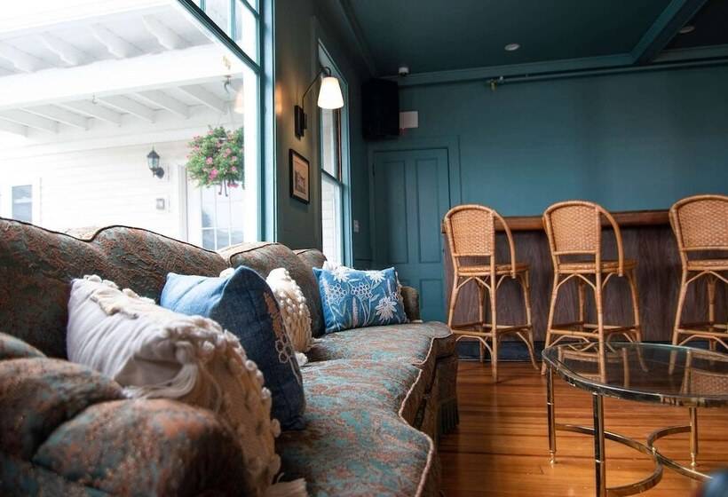 Ocean House Boutique Hotel & Motel