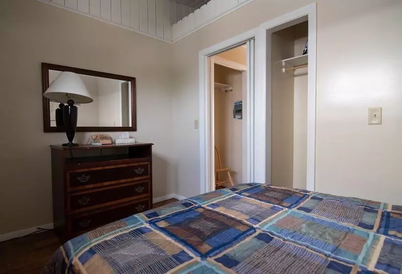 Ocean House Boutique Hotel & Motel