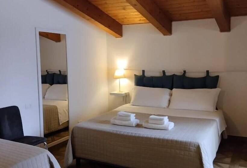 تختخواب و صبحانه Antica Dimora Le Sette Lune