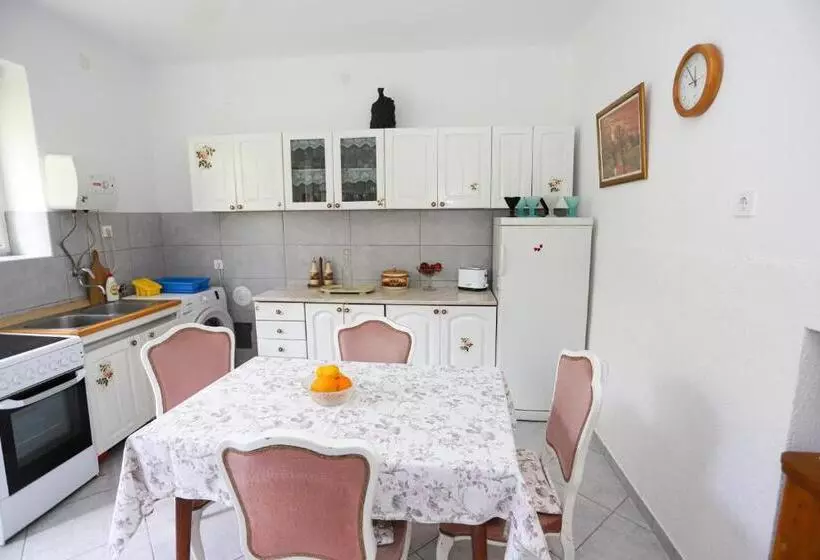 Guest House Topla
