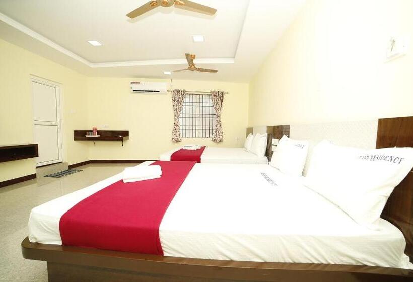 ホテル Akash Residency