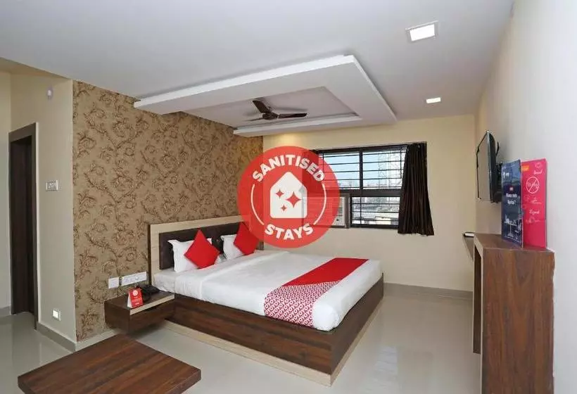 Hotelli Oyo 11549 Crystal Inn