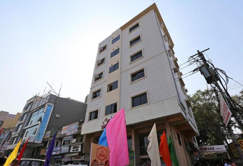 호텔 Oyo 11549 Crystal Inn