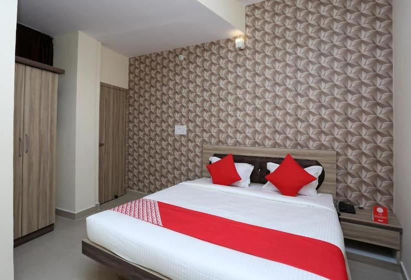 호텔 Oyo 11549 Crystal Inn