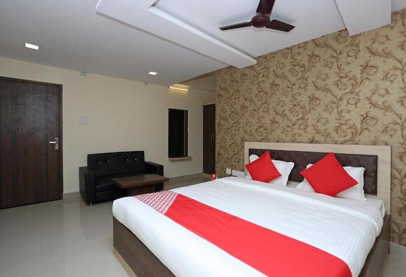 호텔 Oyo 11549 Crystal Inn