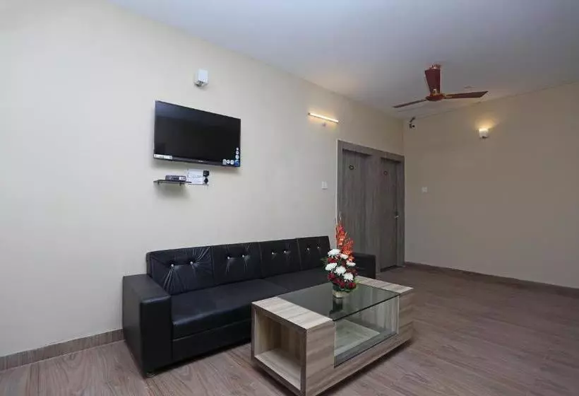 Hotelli Oyo 11549 Crystal Inn