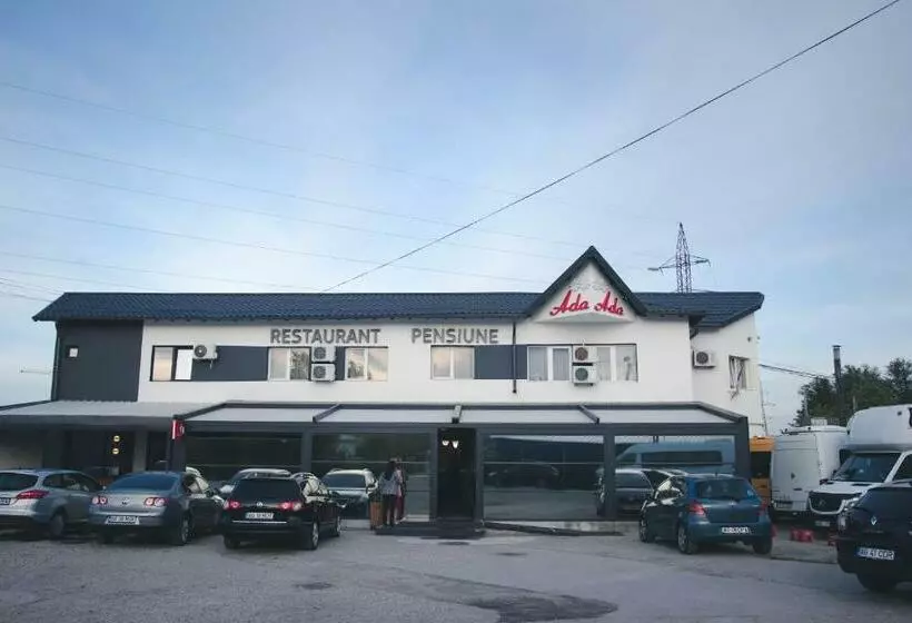 Hotelli Pensiunea Ada