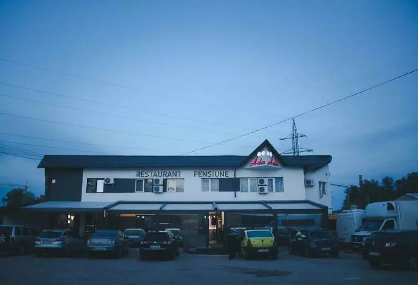 Hotelli Pensiunea Ada
