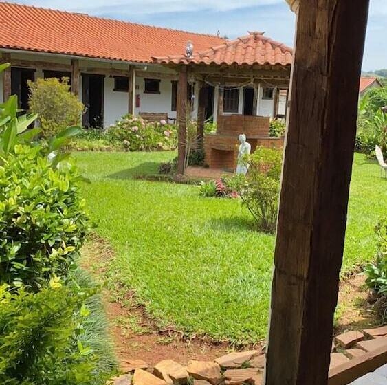 هتل Pousada Minas Goiás