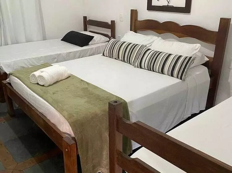 ホテル Pousada Minas Goiás