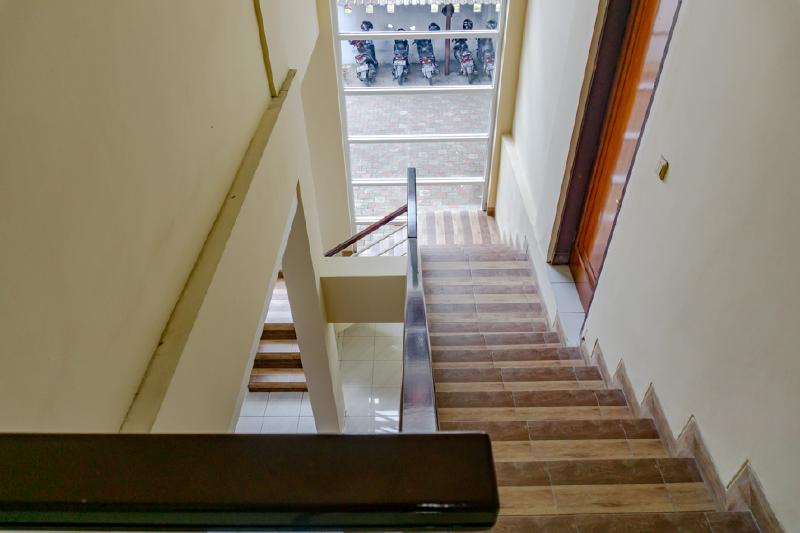 فندق Reddoorz Near Jogja City Mall 4