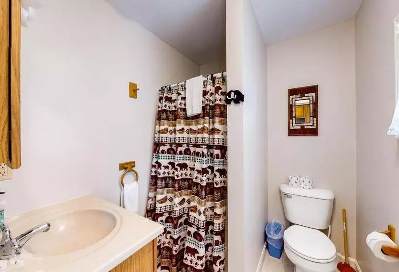 Motelli The Bear's Den