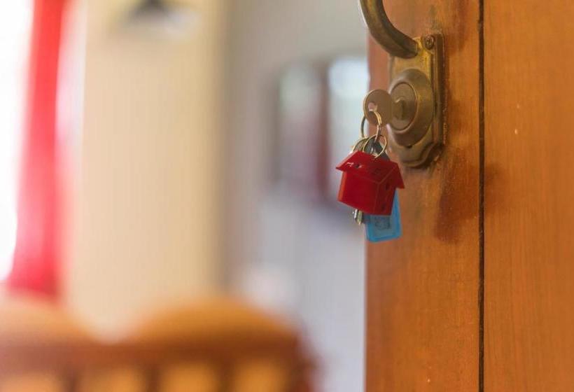 Pensão Oyo 19017 Cosy 1bhk