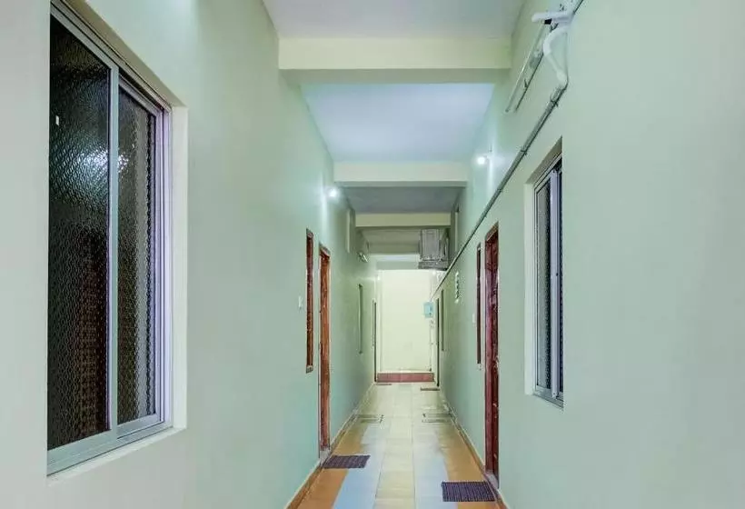 پانسیون Oyo 19017 Cosy 1bhk