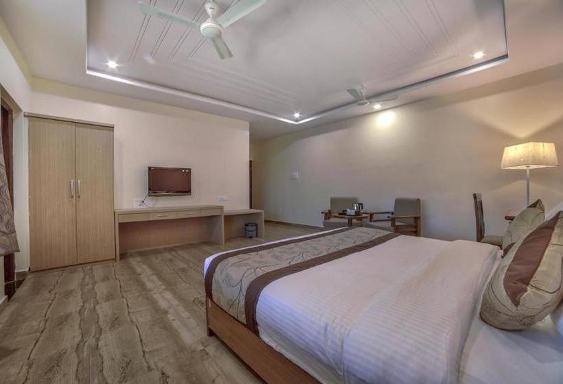 Tadoba Tiger King Resort