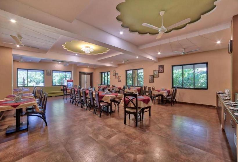 Tadoba Tiger King Resort