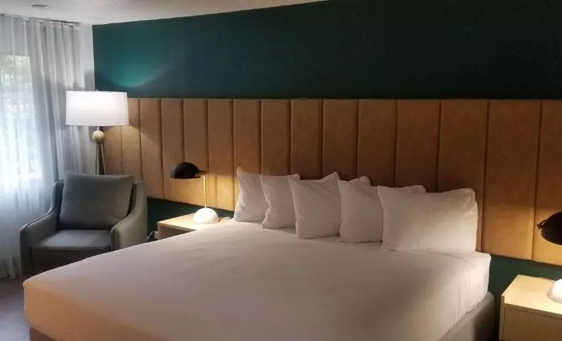 Отель Best Western Portland West Beaverton