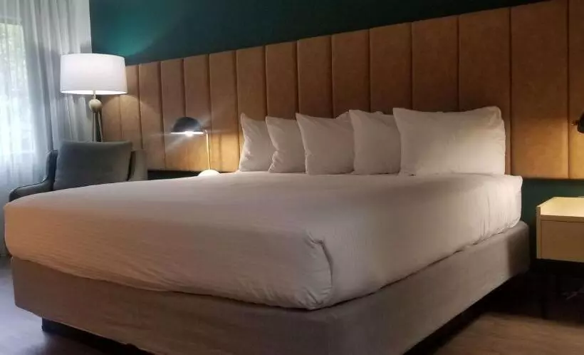 Отель Best Western Portland West Beaverton