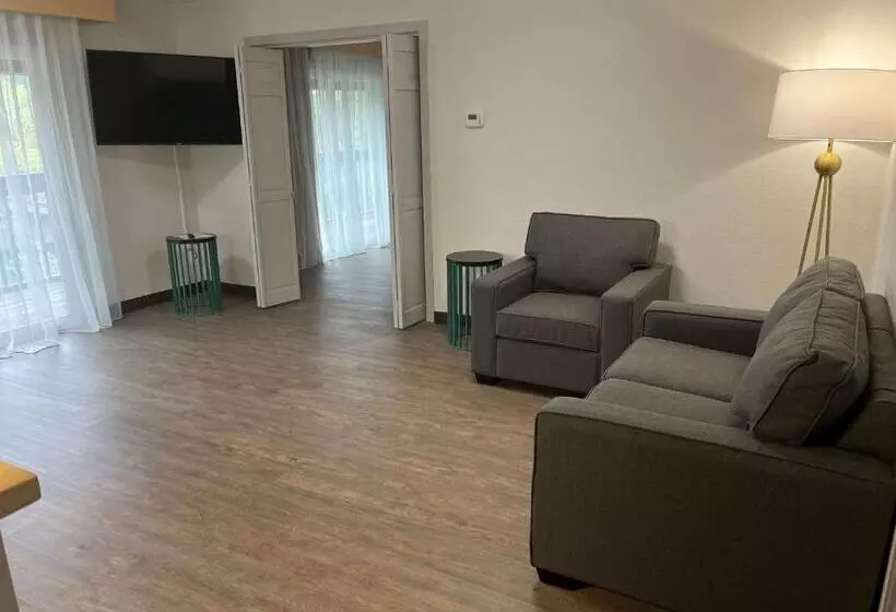 Отель Best Western Portland West Beaverton