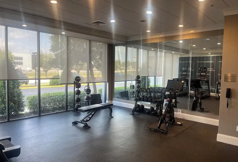 ホテル City Express by Marriott New Orleans I-10