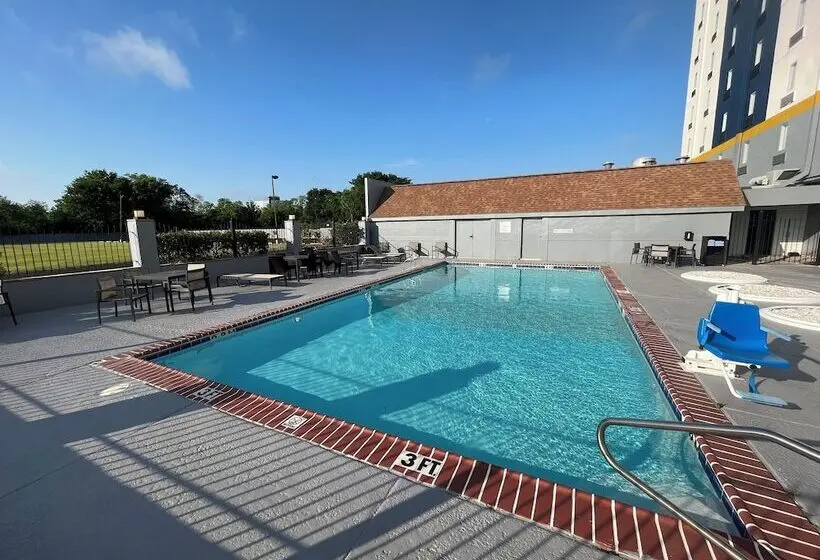 ホテル City Express by Marriott New Orleans I-10